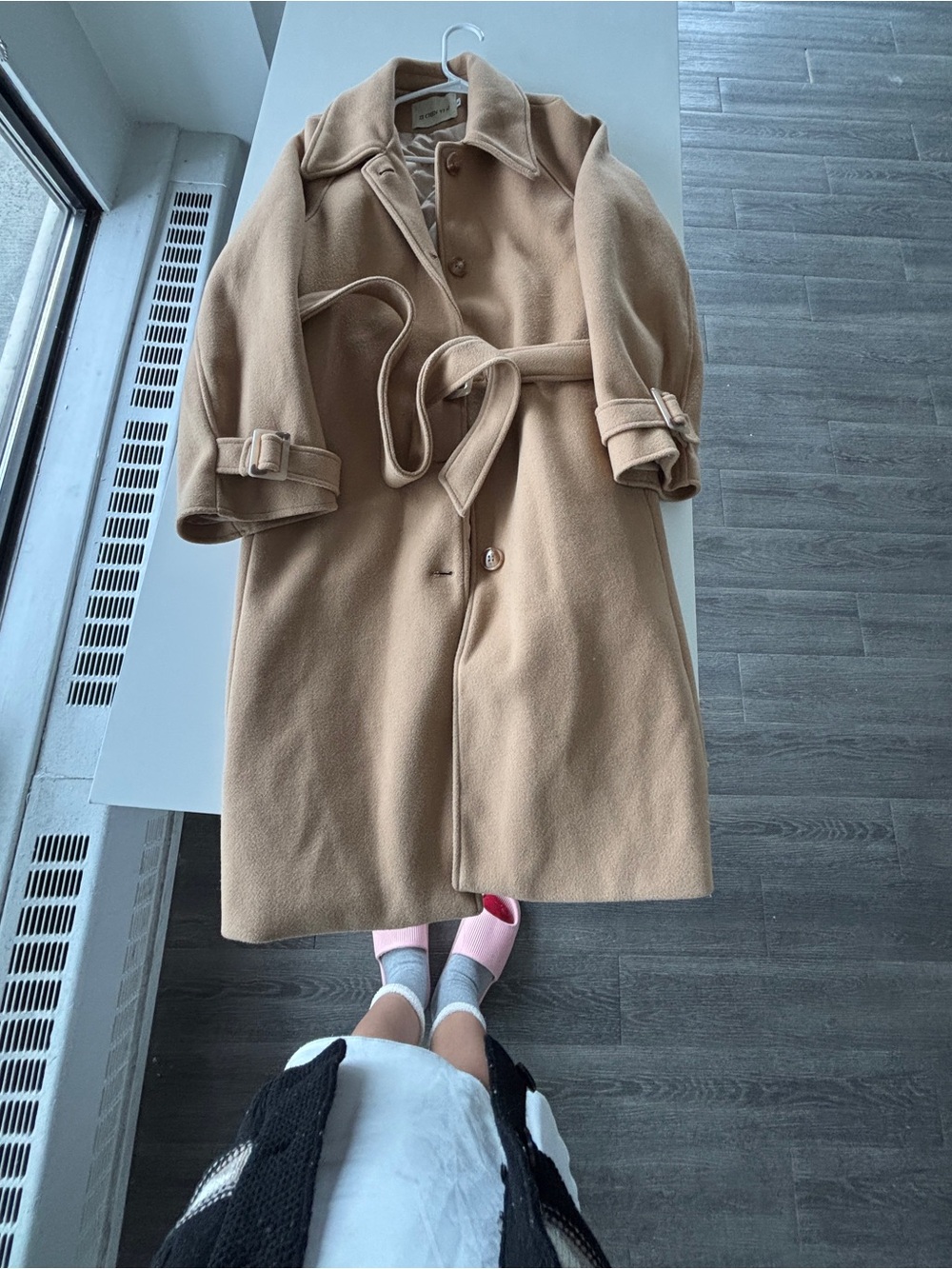 Sold：Classic Camel Wool Trench Coat with Belt - Picture 1 of 2